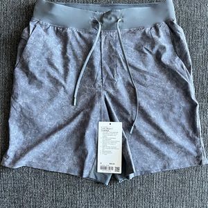 Mens | LuLuLemon | THE Short | 7” | Med | Grey